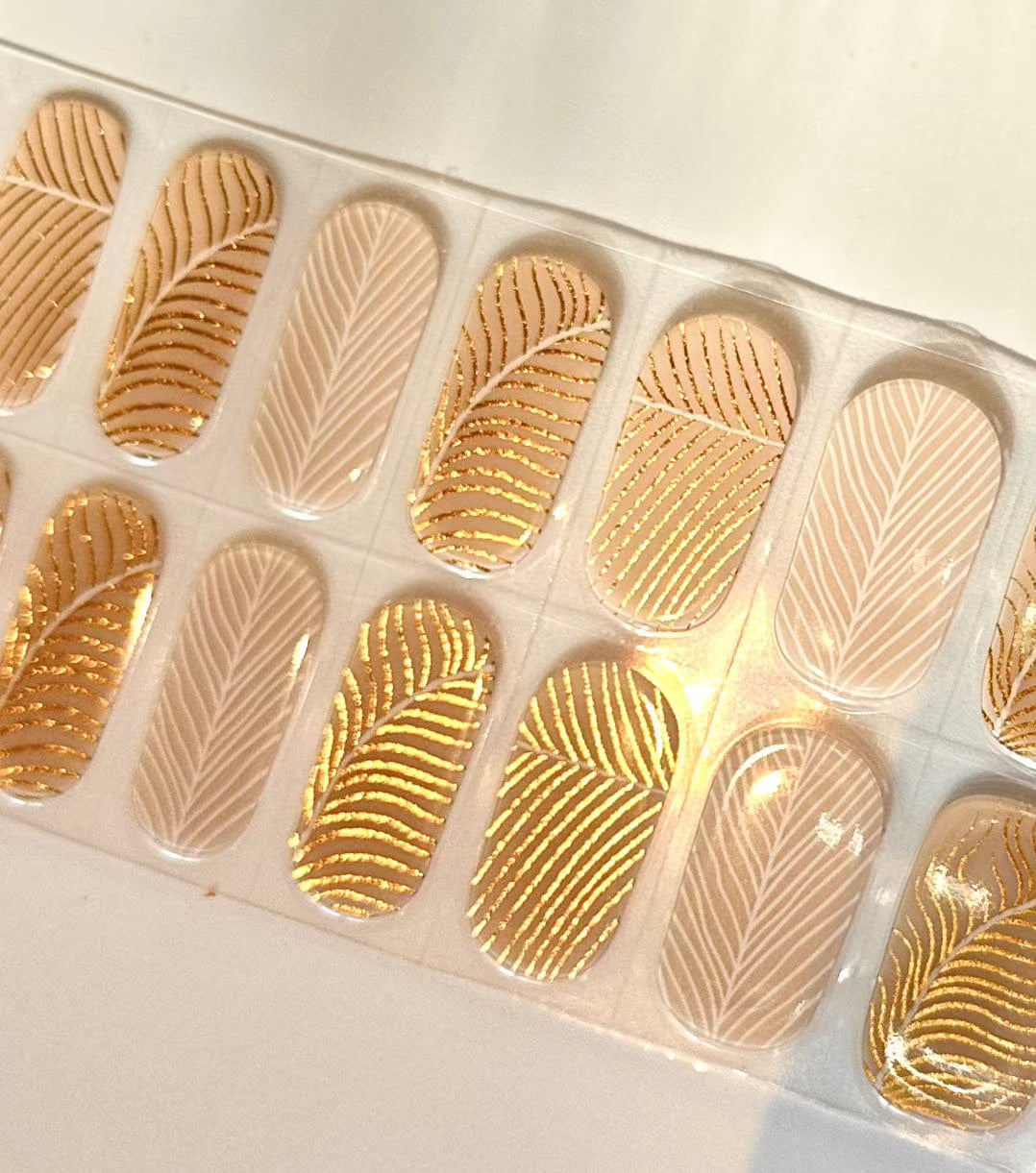 Holy Grail Nail Angel's Wing - Gels