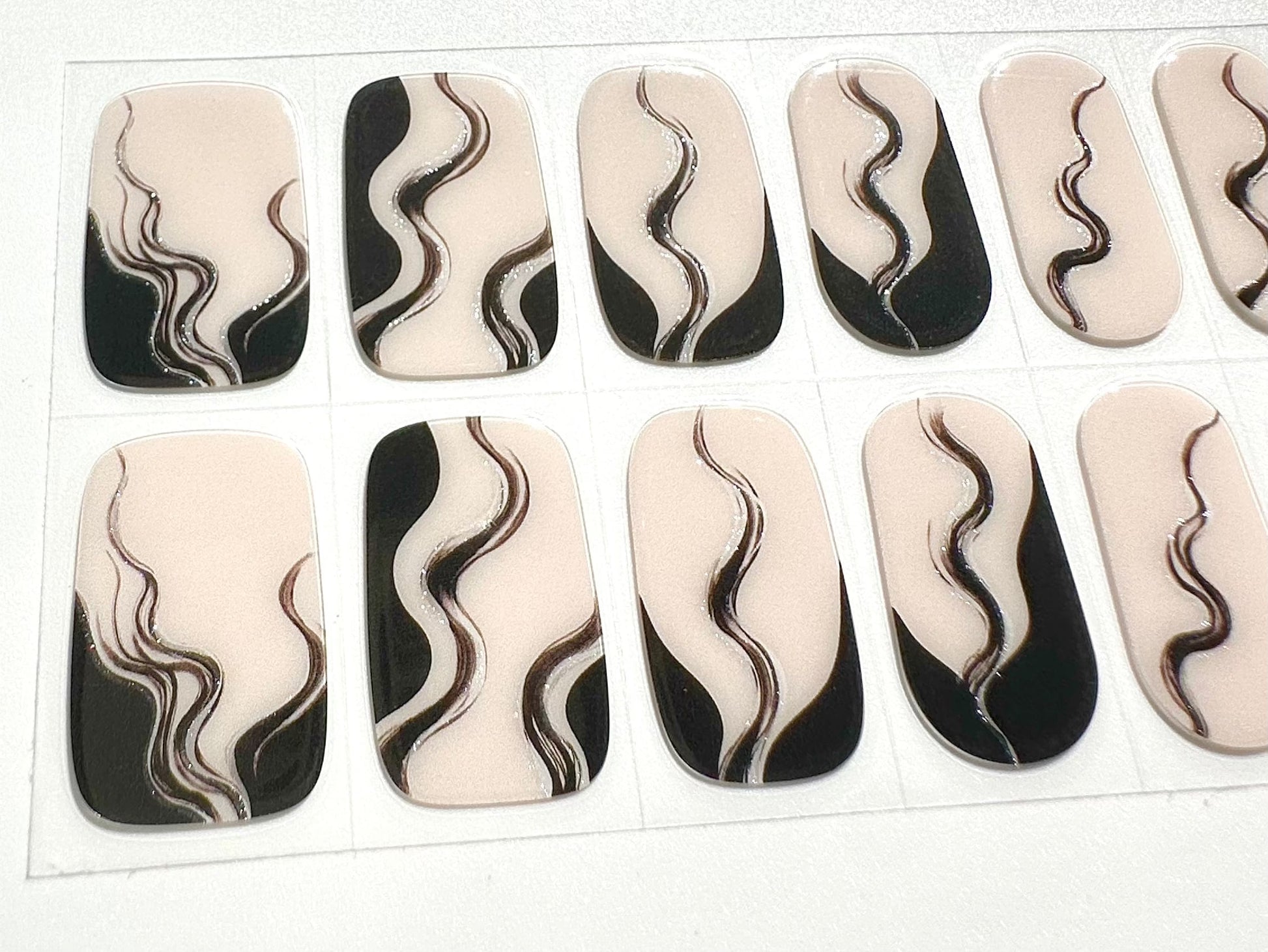 Holy Grail Nail Holy Smoke - Gels