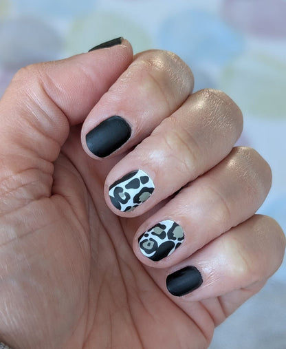 Holy Grail Nail Non-UV Nail Wraps Black Panther (matte) - Holy Classics (Non-UV Nail Wraps)