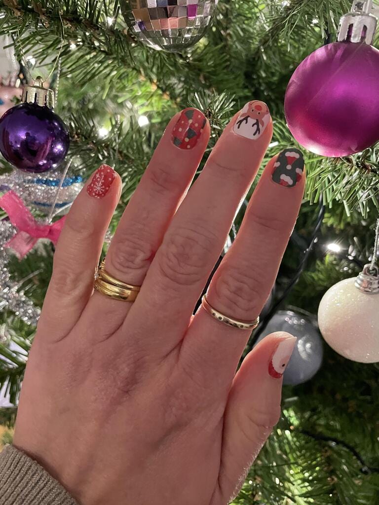 Holy Grail Nail Non-UV Nail Wraps Dashing Through the Snow - Holy Classics (Non-UV Nail Wraps)