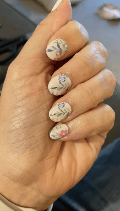 Holy Grail Nail Non-UV Nail Wraps Juniper – Holy Classics (Non-UV Nail Wraps)