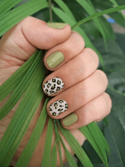 Holy Grail Nail Non-UV Nail Wraps Paw Print Green - Holy Classics (Non-UV Nail Wraps)