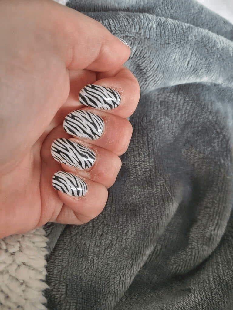 Holy Grail Nail Non-UV Nail Wraps Zebra - Holy Classics (Non-UV Nail Wraps)