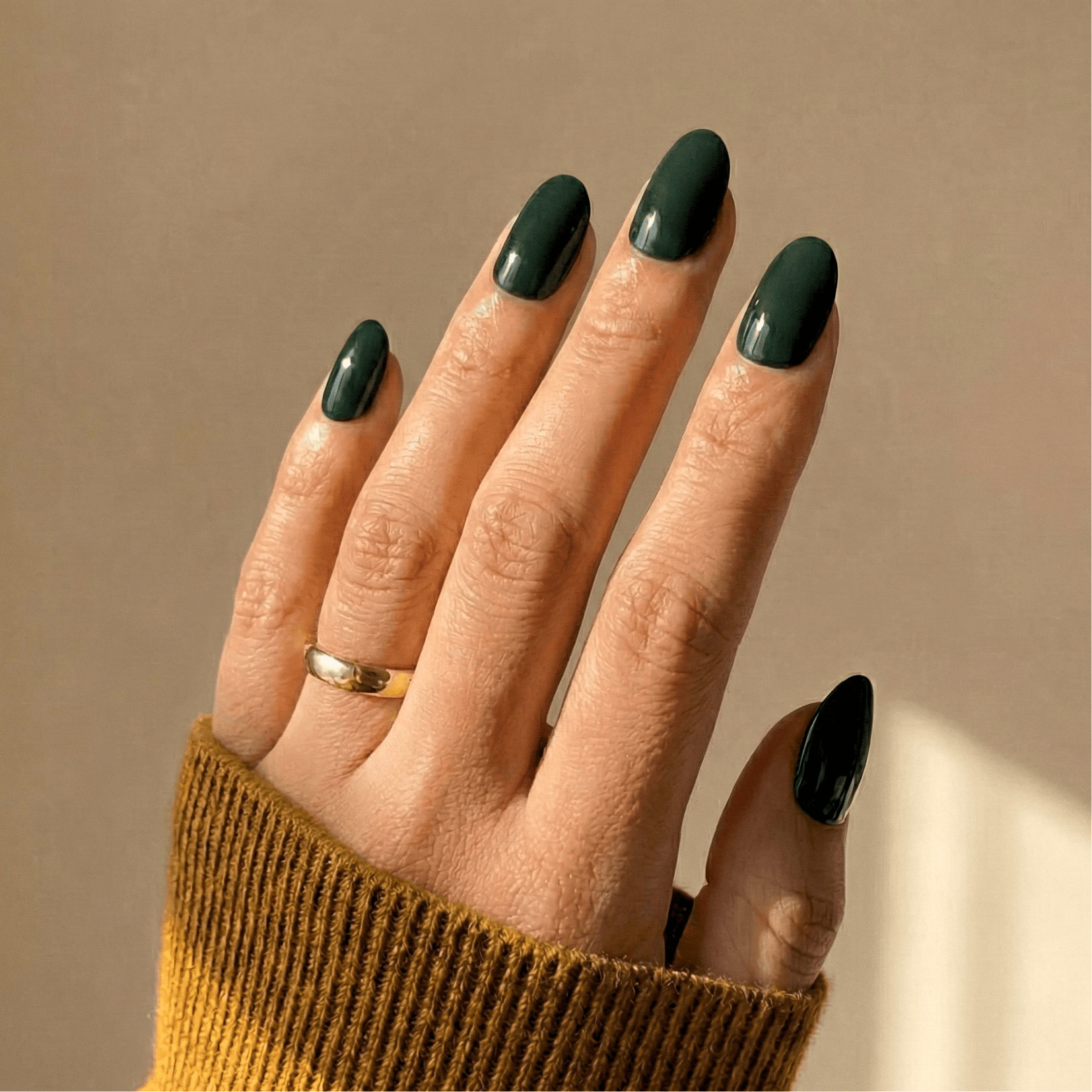 Holy Grail Nail press on Hunter - Soft Gel Press Ons (Short Oval)