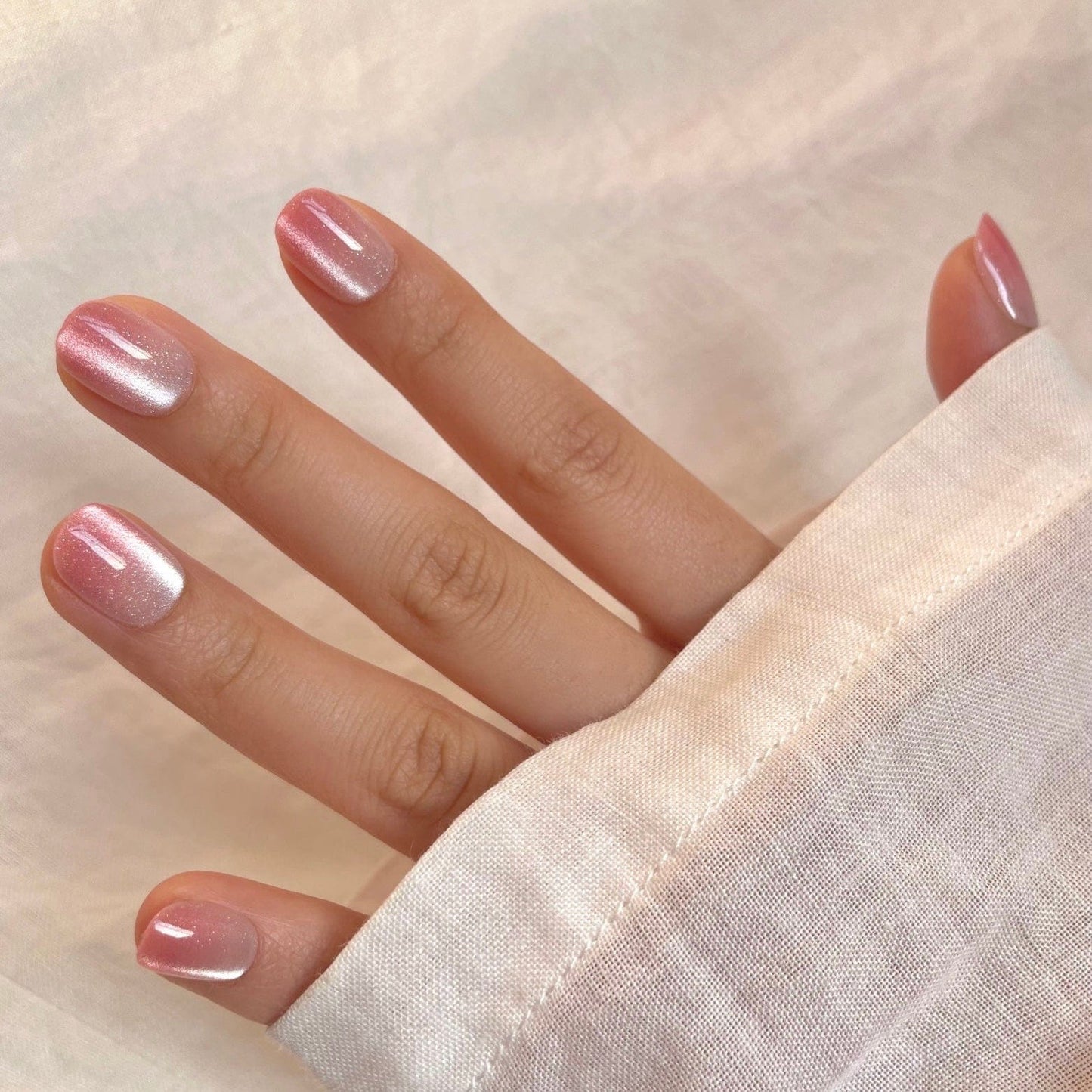 Holy Grail Nail press on Ombre Queen (Cat's Eye)- Soft Gel Press Ons (Extra Short Natural)