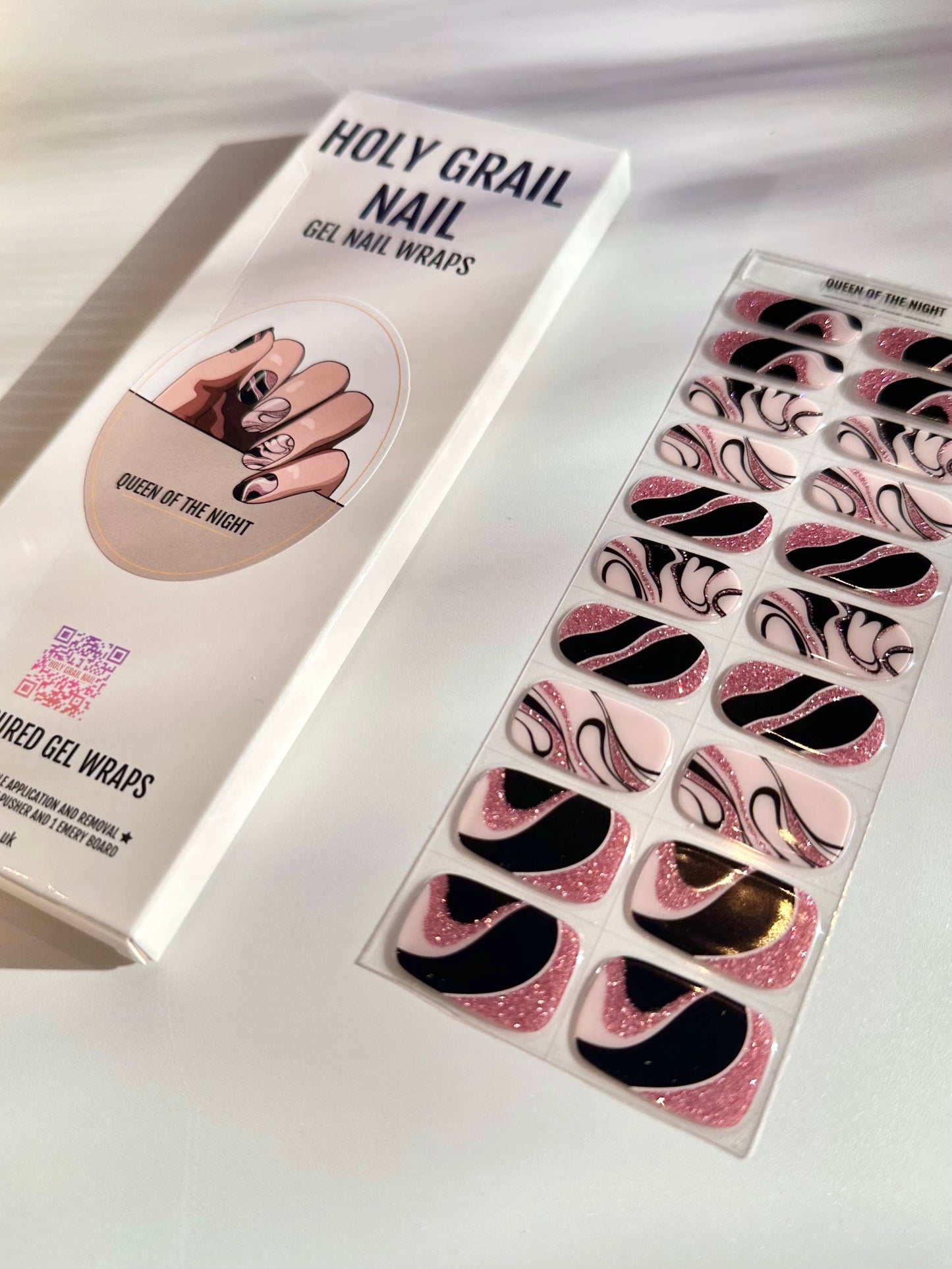 Holy Grail Nail Queen Of The Night - Gels